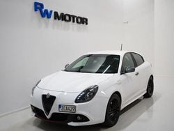 Vit Begagnad 2016 Alfa Romeo Giulietta Veloce Halvkombi | 168 900 kr