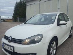 Vit Begagnad 2012 VW Golf VII Halvkombi | 69 000 kr (Marknadspris)