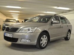 Grå Begagnad 2012 Skoda Octavia Kombi | 105 000 kr (Dyr)