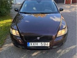 Röd Begagnad 2006 Volvo V50 Kombi | 23 000 kr (Lite dyr)