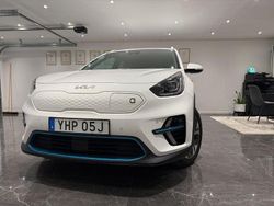 Vit Begagnad 2022 Kia e-Niro Advance SUV | 289 900 kr (Lite dyr)