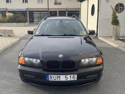 Svart Begagnad 2001 BMW 320 Kombi | 55 000 kr (Dyr)