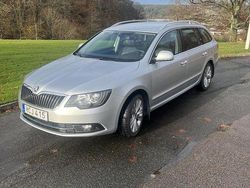 Silver Begagnad 2015 Skoda Superb Elegance Kombi | 110 000 kr (Bra pris)