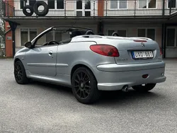 Grå Begagnad 2004 Peugeot 206 CC Cab | 24 495 kr (Marknadspris)