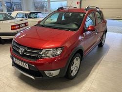Röd Begagnad 2015 Dacia Sandero Stepway SUV | 99 500 kr (Lite dyr)