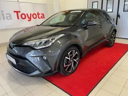 Mörkgrå (grå) Begagnad 2021 Toyota C-HR Edition SUV | 234 900 kr (Marknadspris)