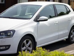 Vit Begagnad 2012 VW Polo Halvkombi | 53 000 kr (Marknadspris)
