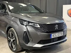Grå Begagnad 2023 Peugeot 5008 GTi Minibuss | 324 900 kr (Marknadspris)