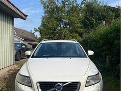 Vit Begagnad 2012 Volvo V50 Momentum Kombi | 65 000 kr (Lite dyr)