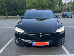 Svart Begagnad 2019 Tesla Model X SUV | 375 000 kr