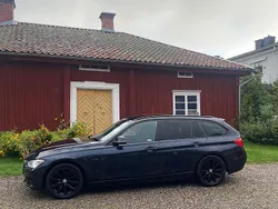 Blå Begagnad 2013 BMW 320 Sport Line Kombi | 87 000 kr (Bra pris)