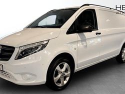 Svart Begagnad 2020 Mercedes Vito Edition 1 Minibuss | 379 900 kr (Marknadspris)