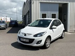 Vit Begagnad 2011 Mazda 2 Halvkombi | 59 900 kr (Marknadspris)