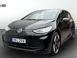 Svart Begagnad 2024 VW ID.3 Pro Performance Halvkombi | 499 900 kr