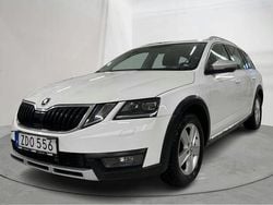 Vit Begagnad 2018 Skoda Octavia Scout Kombi | 99 000 kr (Marknadspris)
