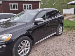 Svart Begagnad 2013 Volvo XC60 R-Design SUV | 116 000 kr (Bra pris)