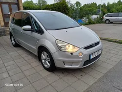 Grå Begagnad 2008 Ford S-MAX S Minibuss | 44 000 kr (Marknadspris)