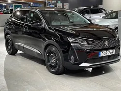 Svart Begagnad 2022 Peugeot 3008 Allure SUV | 259 900 kr (Marknadspris)