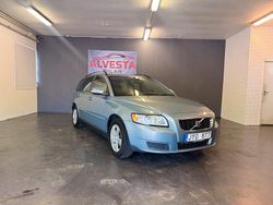 Ljusblå Begagnad 2009 Volvo V50 Kinetic Kombi | 41 900 kr (Marknadspris)