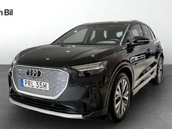 Svart Begagnad 2022 Audi Q4 e-tron Advanced SUV | 379 900 kr (Marknadspris)