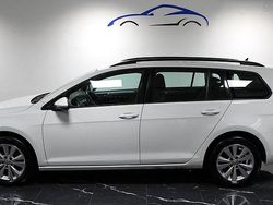 Vit Begagnad 2016 VW Golf VII Kombi | 149 900 kr (Marknadspris)