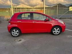 Röd Begagnad 2010 Toyota Yaris Halvkombi | 38 000 kr (Bra pris)