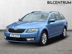 Blå Begagnad 2016 Skoda Octavia Ambition Kombi | 89 900 kr (Marknadspris)