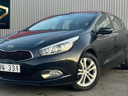 Svart Begagnad 2012 Kia Ceed Comfort Halvkombi | 84 900 kr (Marknadspris)