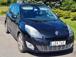 Svart Begagnad 2011 Renault Grand Scénic III Minibuss | 34 000 kr (Superpris)