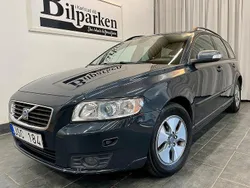 Grå Begagnad 2009 Volvo V50 Momentum Kombi | 49 900 kr (Marknadspris)