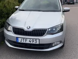 Silver Begagnad 2015 Skoda Fabia Elegance Halvkombi | 89 500 kr (Marknadspris)