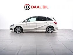 Vit Begagnad 2016 Mercedes B200 AMG Minibuss | 184 700 kr (Lite dyr)