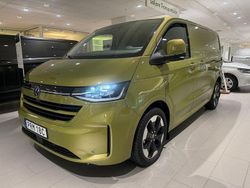 Grön (warm green metallic) Ny 2025 VW T6.1 Van | 687 500 kr