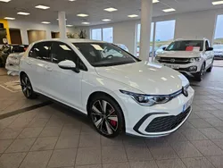 Vit Begagnad 2021 VW Golf VIII GTE Halvkombi | 319 900 kr (Marknadspris)