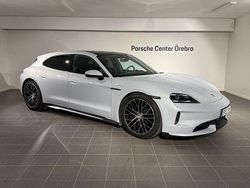 Ljusgrå Begagnad 2024 Porsche Taycan Sport Turismo Sedan | 995 000 kr