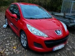 Röd Begagnad 2010 Peugeot 207 Halvkombi | 16 000 kr (Bra pris)