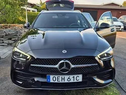 Svart Begagnad 2024 Mercedes C300e AMG line Kombi | 480 000 kr (Superpris)