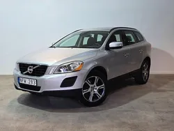 Ljusgrå (grå) Begagnad 2013 Volvo XC60 Momentum SUV | 139 900 kr (Bra pris)