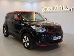 Svart Begagnad 2016 Kia Soul EV 2 SUV | 99 900 kr (Marknadspris)