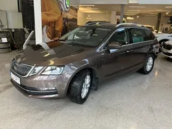 Topazbrun metallic Begagnad 2017 Skoda Octavia Style Kombi | 224 900 kr (Dyr)