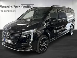 Svart (black) Begagnad 2025 Mercedes V300 AMG line Minibuss | 1 045 830 kr