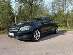 Svart Begagnad 2013 Mercedes A180 Urban Halvkombi | 104 000 kr (Marknadspris)