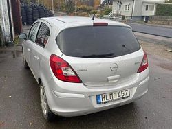 Grå Begagnad 2008 Opel Corsa Halvkombi | 22 000 kr (Marknadspris)