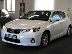 Vit Begagnad 2011 Lexus CT200h Executive Line Halvkombi | 149 900 kr (Marknadspris)