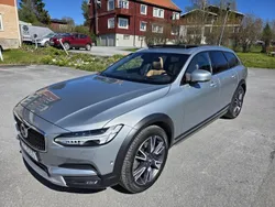 Silver Begagnad 2018 Volvo V90 CC Inscription Kombi | 329 000 kr (Marknadspris)