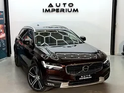 Mörkbrun Begagnad 2019 Volvo V90 CC Momentum Kombi | 279 900 kr (Marknadspris)