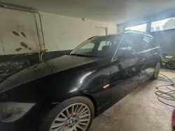 Svart Begagnad 2007 BMW 325 Kombi | 30 000 kr