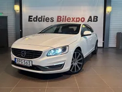 Vit Begagnad 2015 Volvo S60 Summum Sedan | 199 900 kr (Dyr)