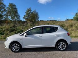 Vit Begagnad 2017 Seat Ibiza Style Halvkombi | 79 000 kr (Bra pris)