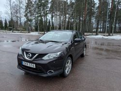 Night shade/black Begagnad 2015 Nissan Qashqai SUV | 100 000 kr (Marknadspris)